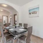 Stunning In With Wifi Apartment