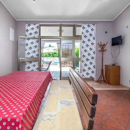 Cozy In With Kitchen Jadranovo