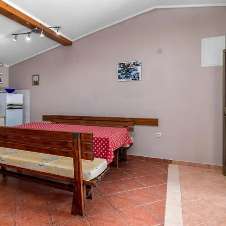Apartment Cozy In With Kitchen *