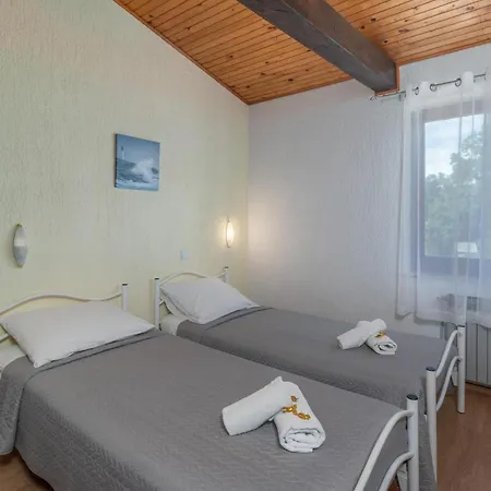 Cozy In With Kitchen * Jadranovo