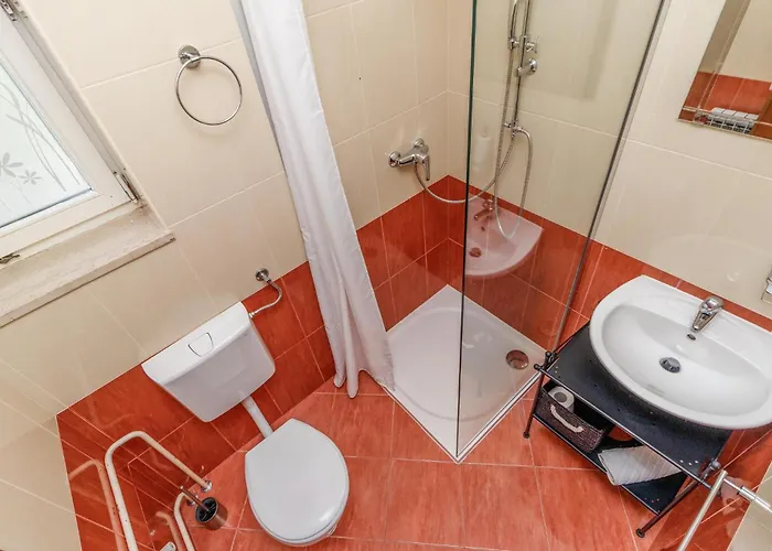 Lovely In With Wifi Appartamento Jadranovo