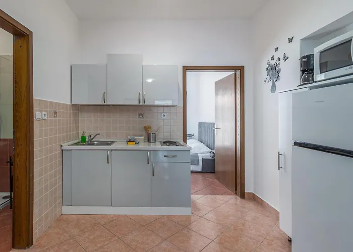 Appartamento Lovely In With Wifi Jadranovo