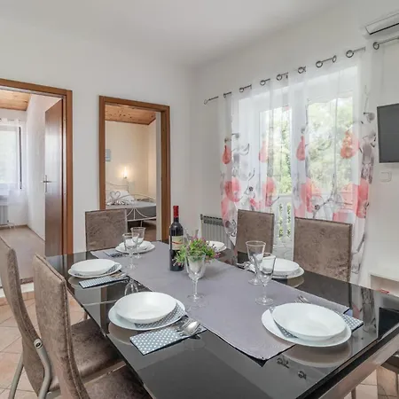 Cozy In With Kitchen Διαμέρισμα Jadranovo